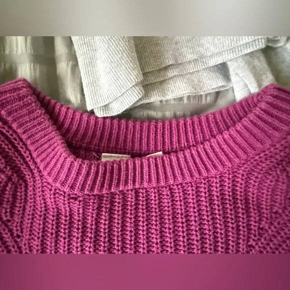 Gap Girls Raspberry Shaker Stitch Knit Sweater, 10 (L) MSRP $49 - Picture 7 of 7